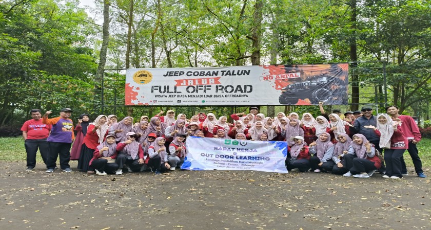 Semangat Kebersamaan dalam Rapat Kerja & Outdoor Learning Lembaga Pendidikan Darul Muttaqin di Coban Talun