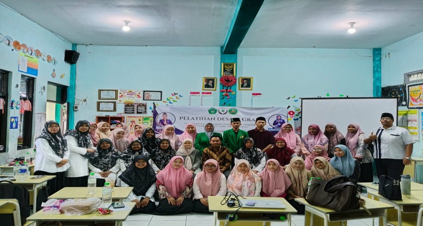 MI Darul Muttaqin Selenggarakan Pelatihan Desain Grafis untuk Membangun Branding Pendidikan di Media Sosial