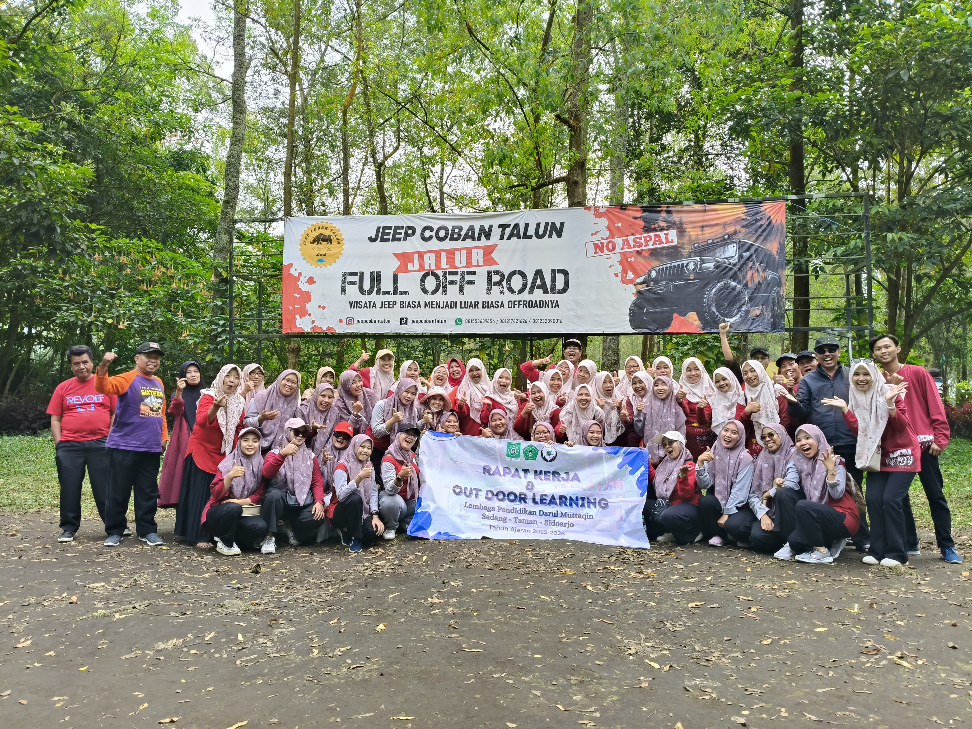 Semangat Kebersamaan dalam Rapat Kerja & Outdoor Learning Lembaga Pendidikan Darul Muttaqin di Coban Talun