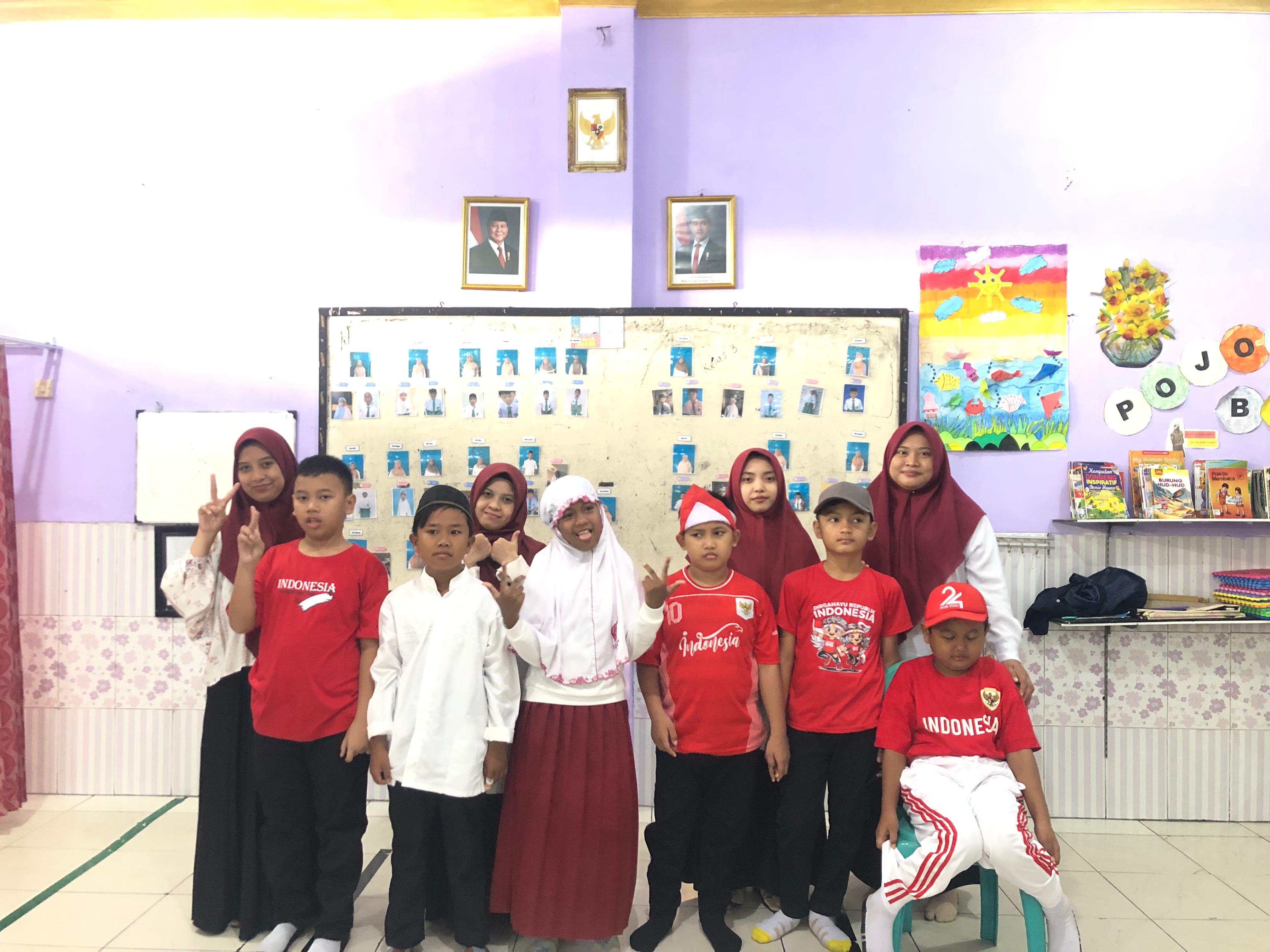 MI Darul Muttaqin Gelar Doa, Makan Bersama, dan Pentas Seni Sambut Hari Kemerdekaan