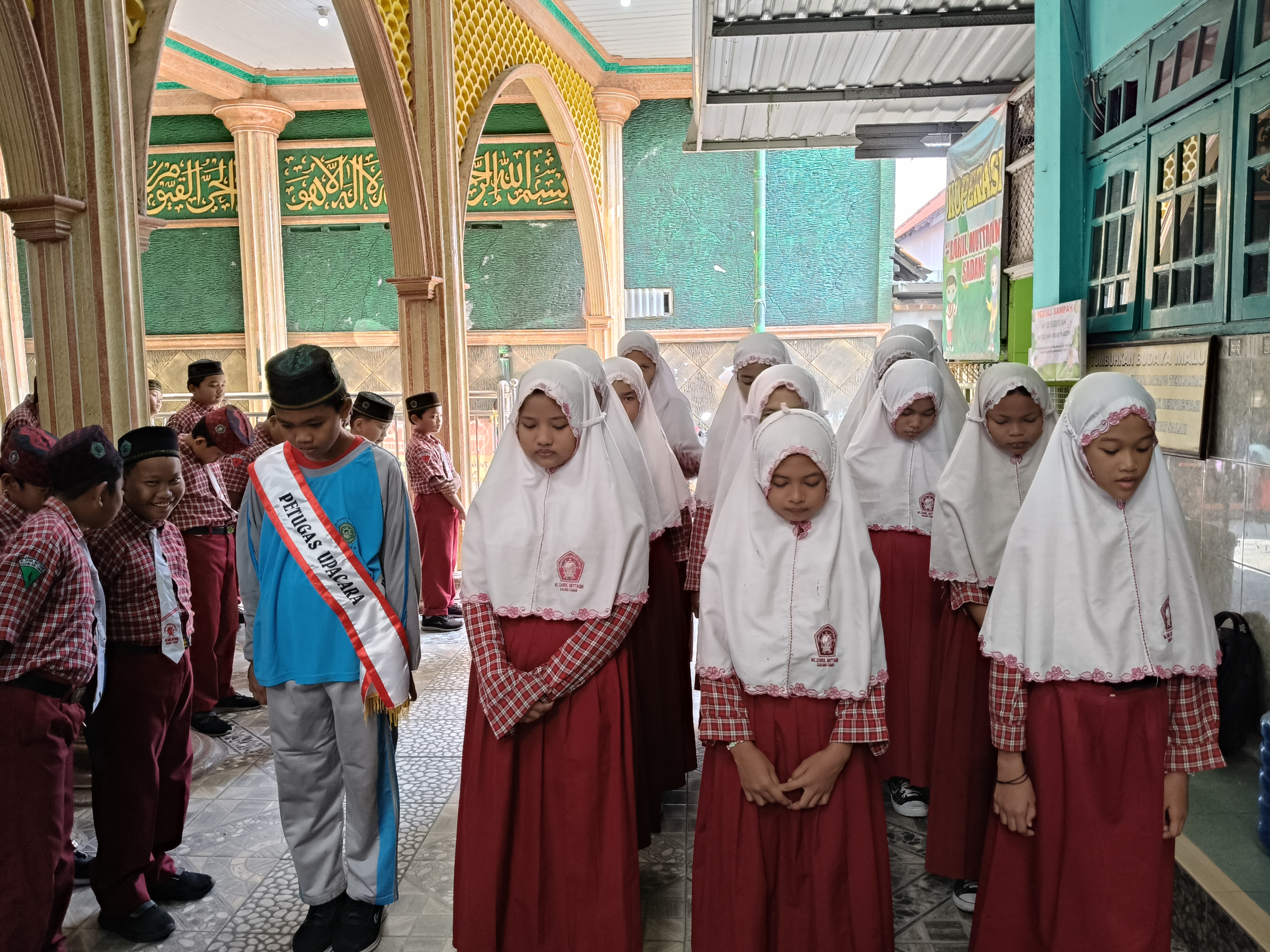 Ibu Nur Aini, S.Pd.I