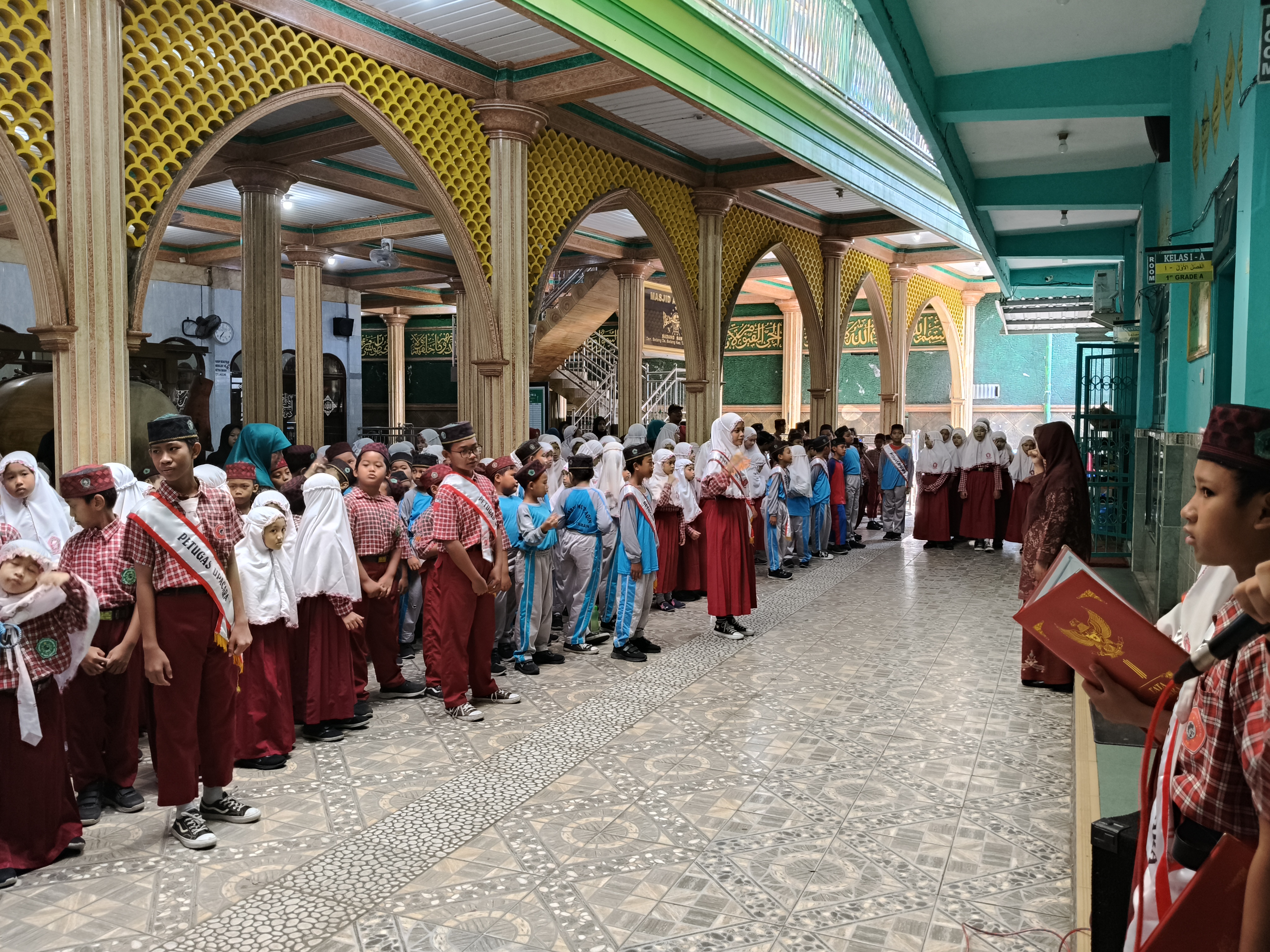 Ibu Nur Aini, S.Pd.I