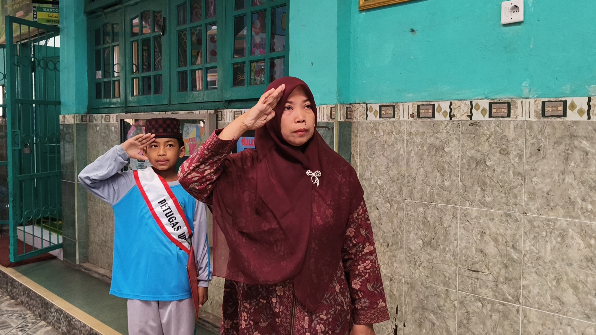Ibu Nur Aini, S.Pd.I