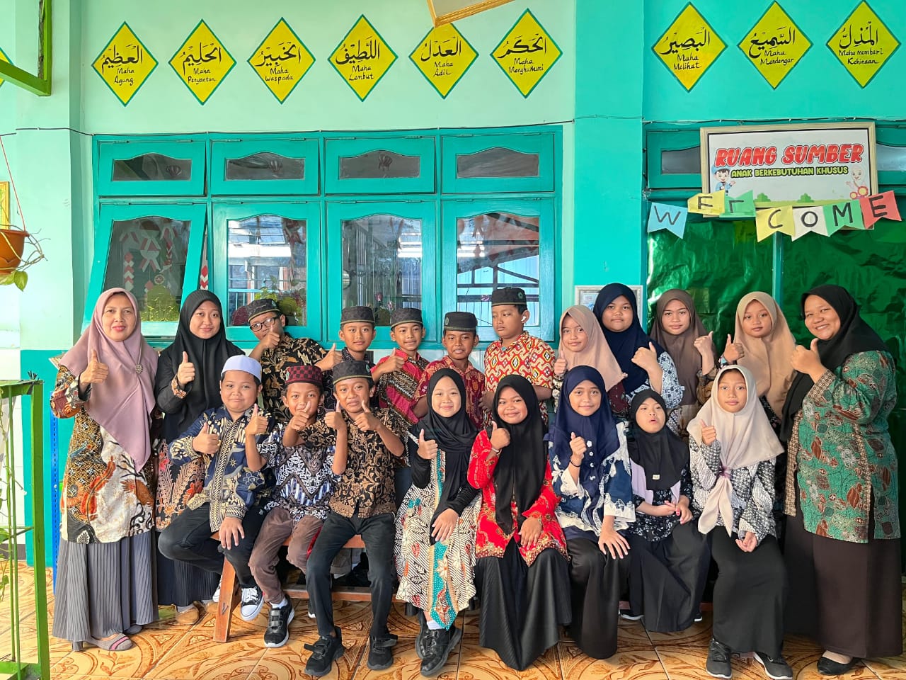 MI Darul Muttaqin Rayakan Hari Batik Nasional 2025: Menumbuhkan Cinta Budaya Melalui Karya dan Identitas Bangsa