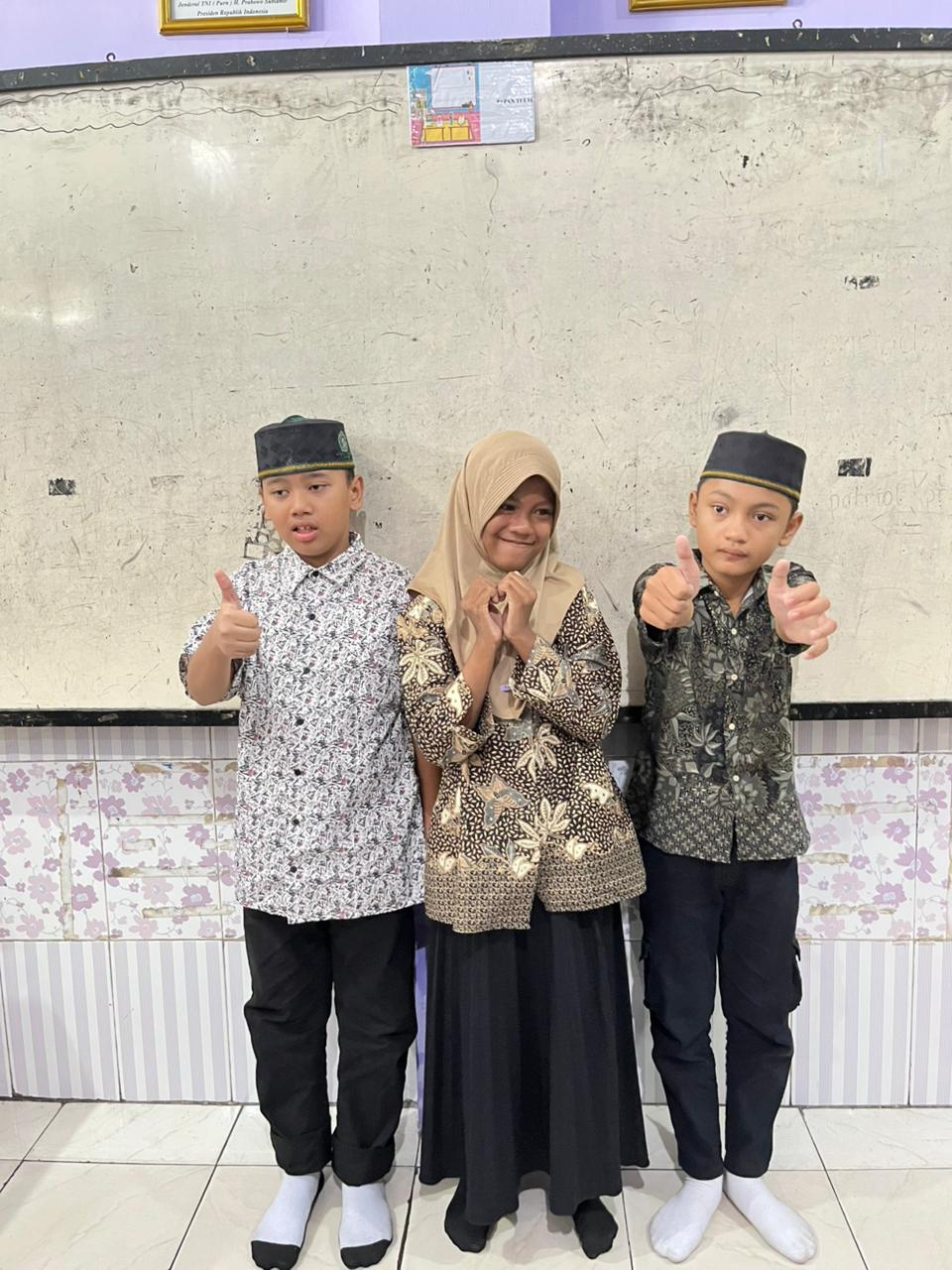 MI Darul Muttaqin Rayakan Hari Batik Nasional 2025: Menumbuhkan Cinta Budaya Melalui Karya dan Identitas Bangsa