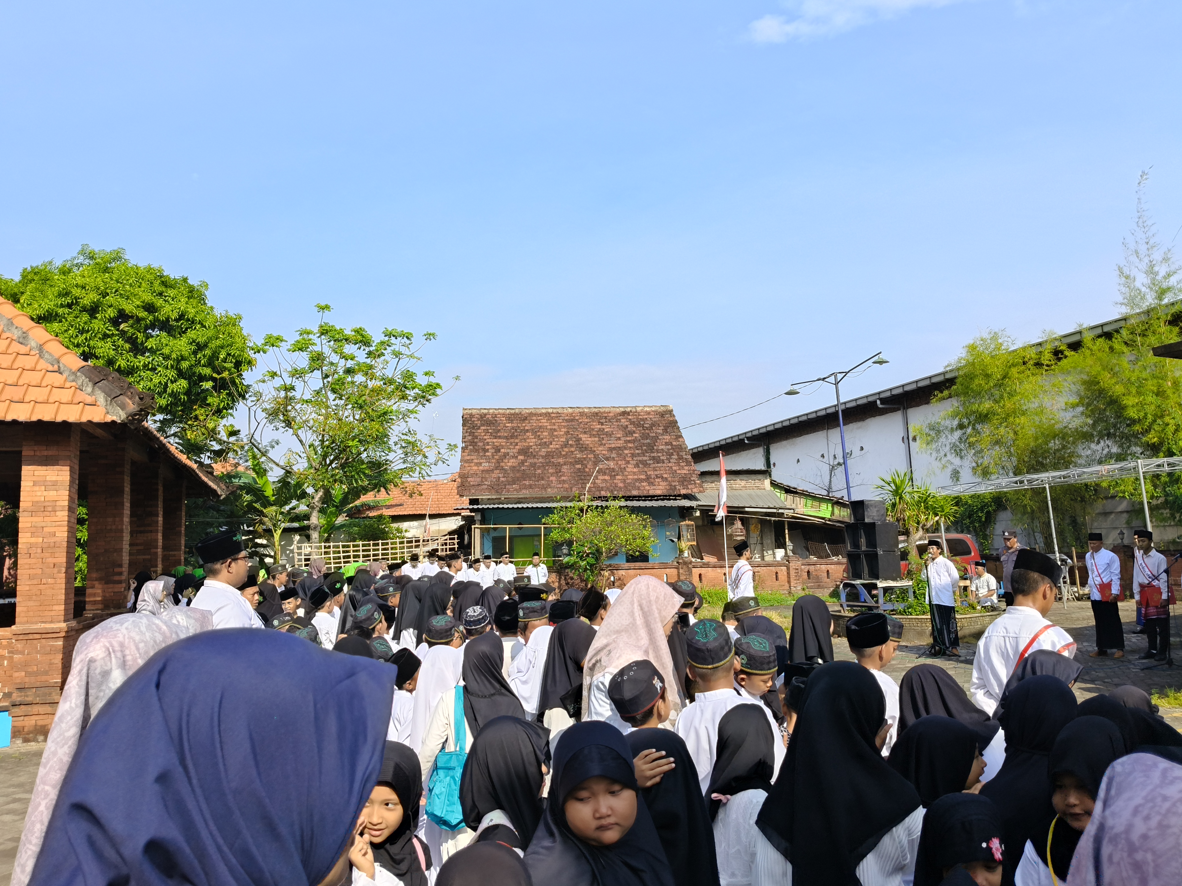 Semarak Hari Santri Nasional 2025 di MI Darul Muttaqin: Mengawal Indonesia Merdeka Menuju Peradaban Dunia