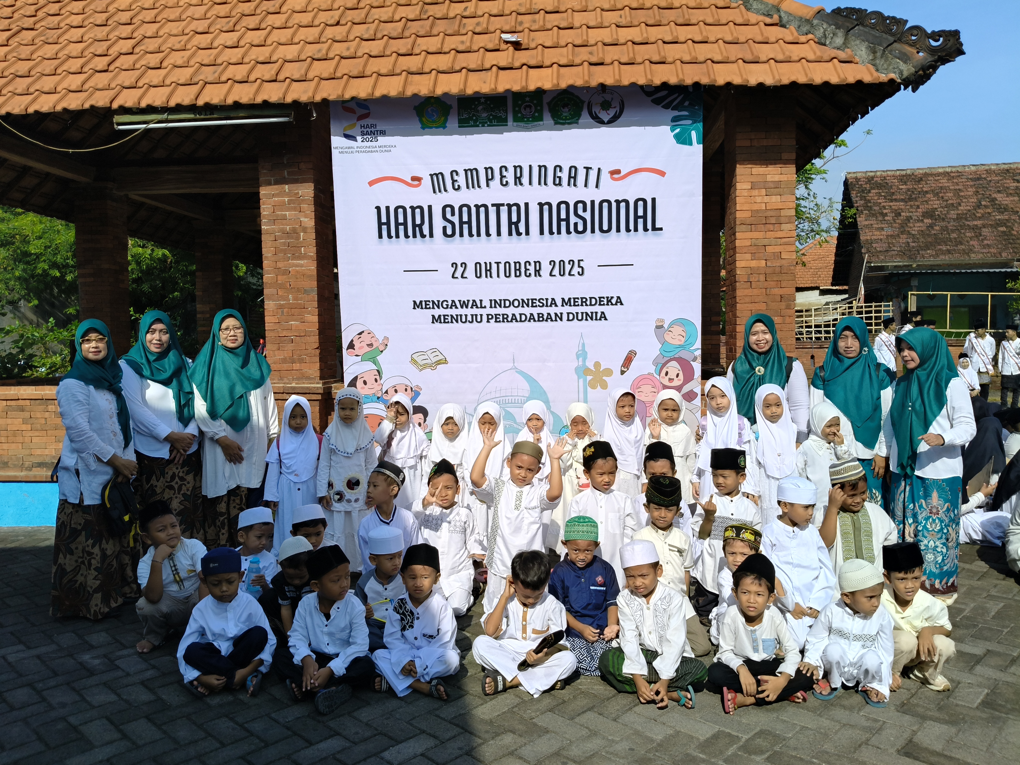 Semarak Hari Santri Nasional 2025 di MI Darul Muttaqin: Mengawal Indonesia Merdeka Menuju Peradaban Dunia