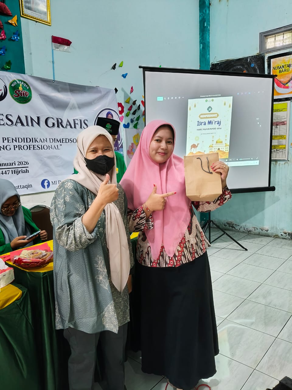 MI Darul Muttaqin Selenggarakan Pelatihan Desain Grafis untuk Membangun Branding Pendidikan di Media Sosial