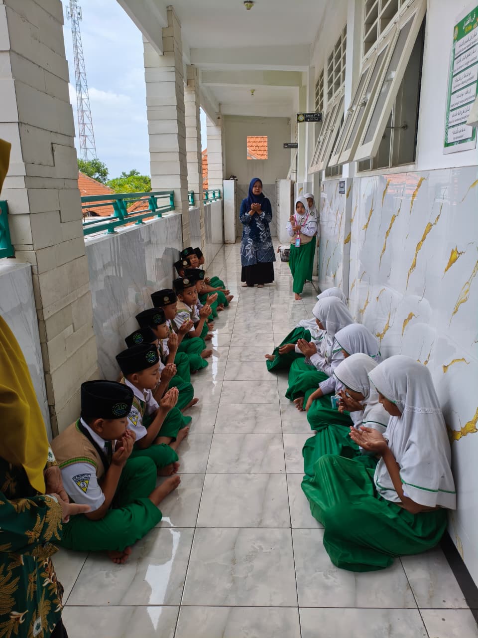 Studi Banding MI Darul Muttaqin ke MI Roudlotul Jannah: Ikhtiar Meningkatkan Mutu Pendidikan dan Penguatan Manajemen Madrasah