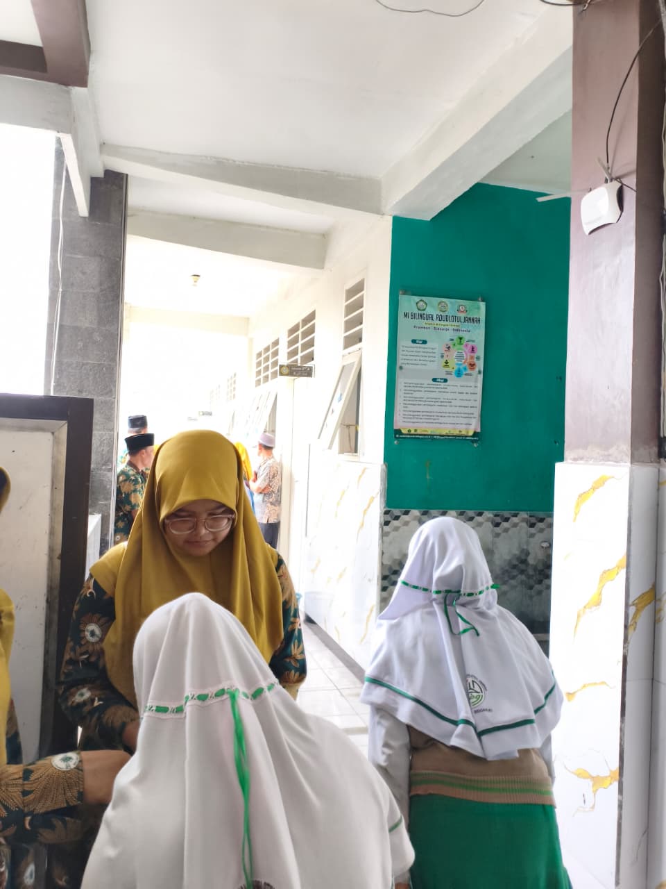 Studi Banding MI Darul Muttaqin ke MI Roudlotul Jannah: Ikhtiar Meningkatkan Mutu Pendidikan dan Penguatan Manajemen Madrasah